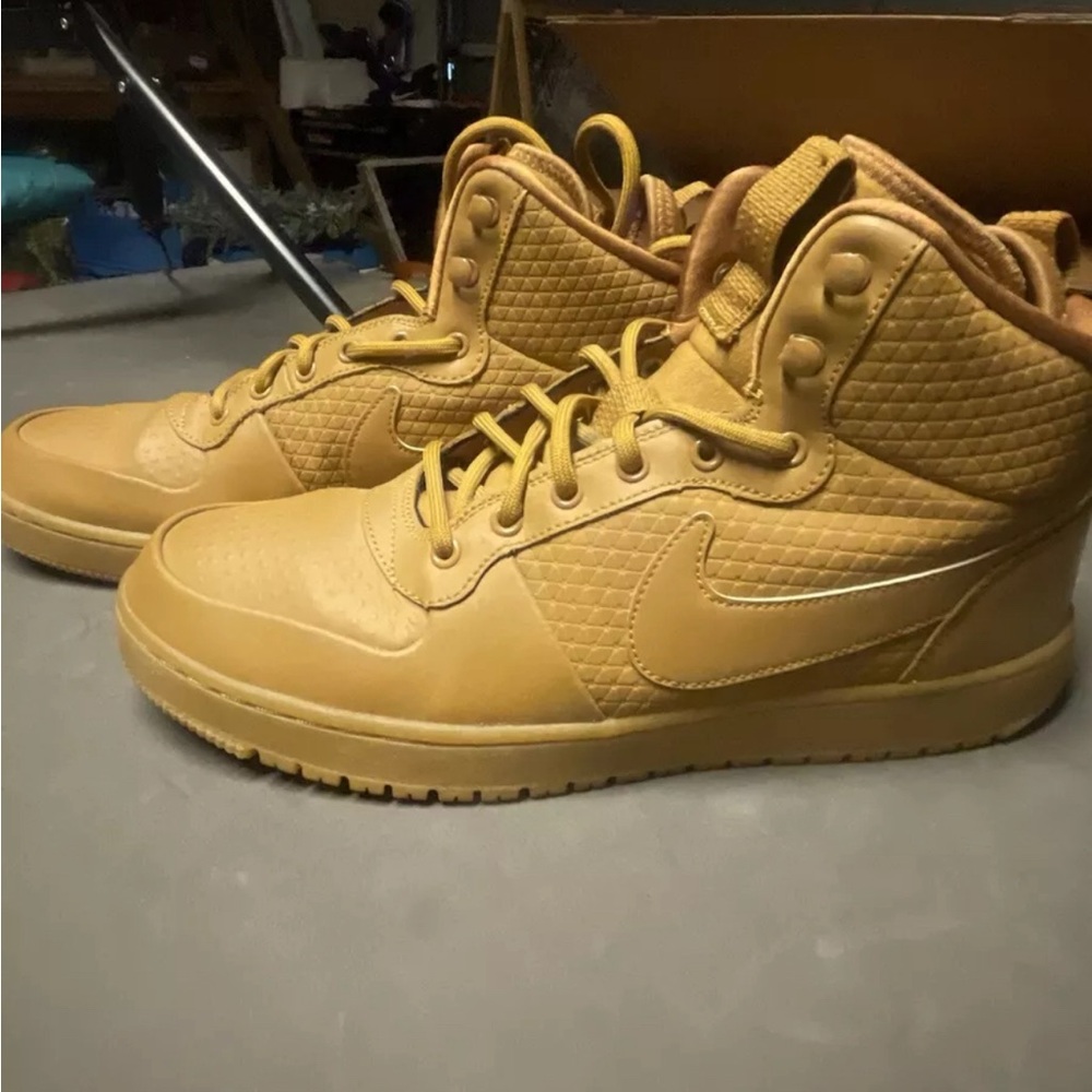 Nike Court Borough Winter Mid Brown-Size 10.5